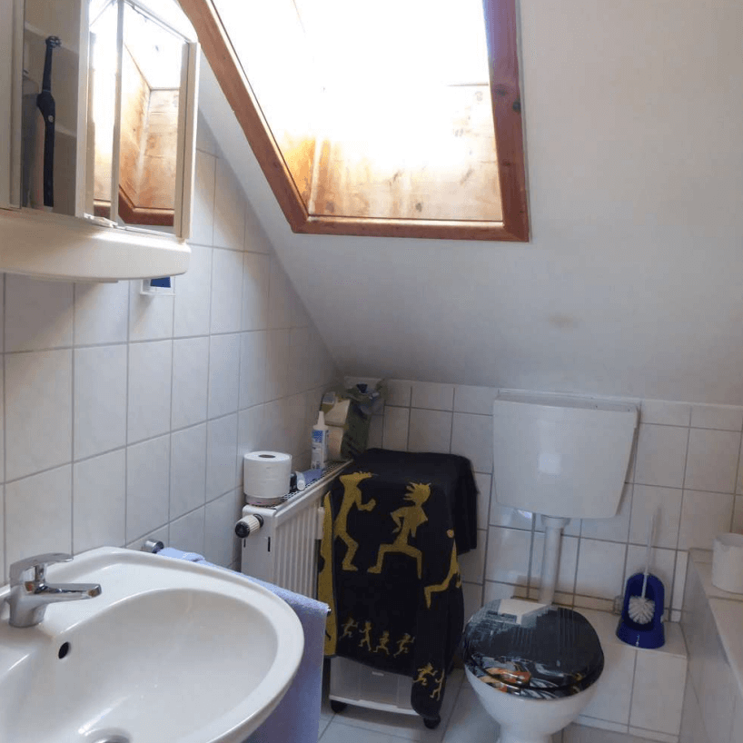 Schöne helle 2 Zimmer Dachgeschosswohnung in Wangen - Herfatz zu verkaufen