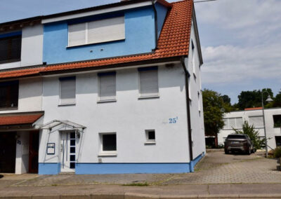 Gelegenheit – Doppelhaushälfte in Oberboihingen – zentrale Lage zu verkaufen