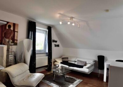 Schöne modern eingerichtete 2-Zimmer Wohnung Provisionsfrei in guter ruhiger Wohnlage